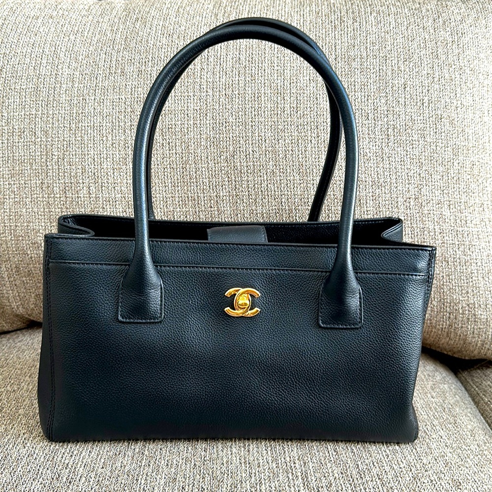 Chanel Black Leather Cerf Shopping Tote Preloved